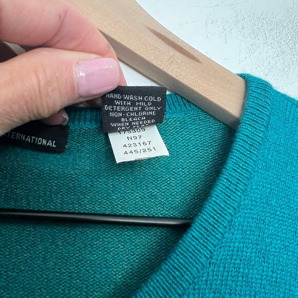 Moda International Silk Blend Cropped Cardigan Sweater Women Size L Soft Green - Picture 4 of 7